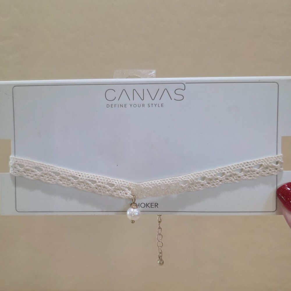 NWT Ecru Ivory Crochet Lace and Natural Pearl Choker Necklace
